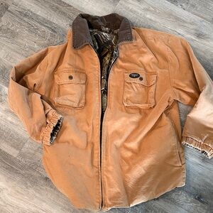 Vintage Walls and Realtree reversible duck jacket sz l